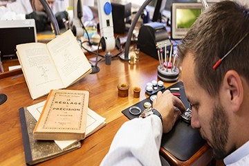 深圳劳力士手表各地官方售后维修点地址